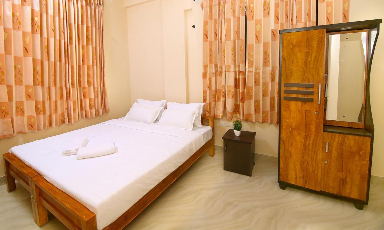 Bed and Breakfast Loyal Residency Sultan Bathery Exterior foto